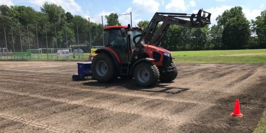 Nachsaat der Sportrasenfläche